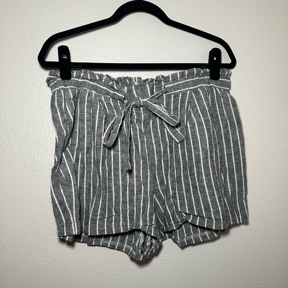 Gray and White Striped Shorts - Picture 1 of 4